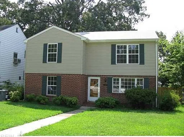 105 Wythe Crescent Dr, Hampton, VA 23661