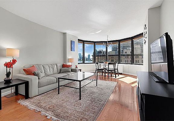 3rd image of 330 E 38th St APT 7M