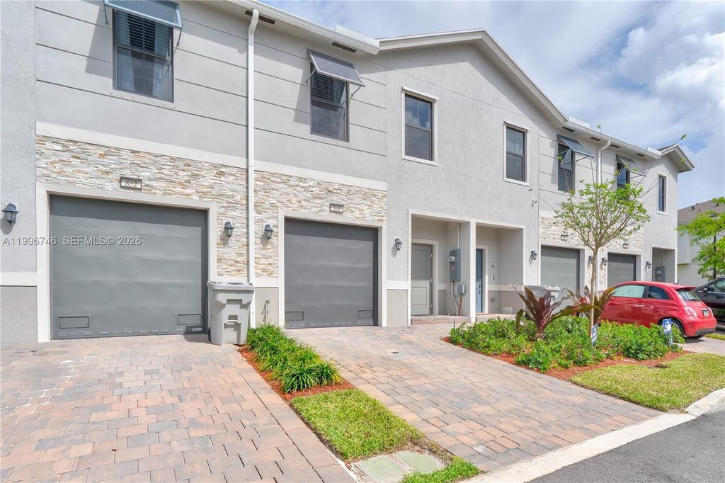848 NW 3rd Ter, Pompano Beach
