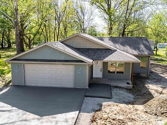 2nd image of 212 Saddie Ln