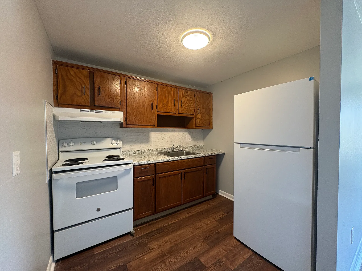 1 bed, $995 — Photo 2