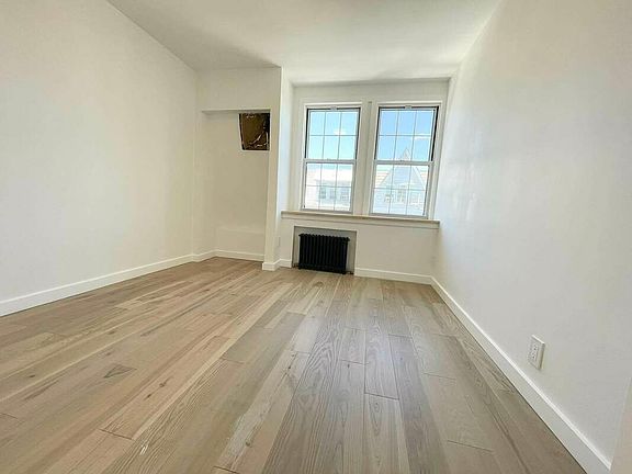 5th image of 20-61 32nd St #2