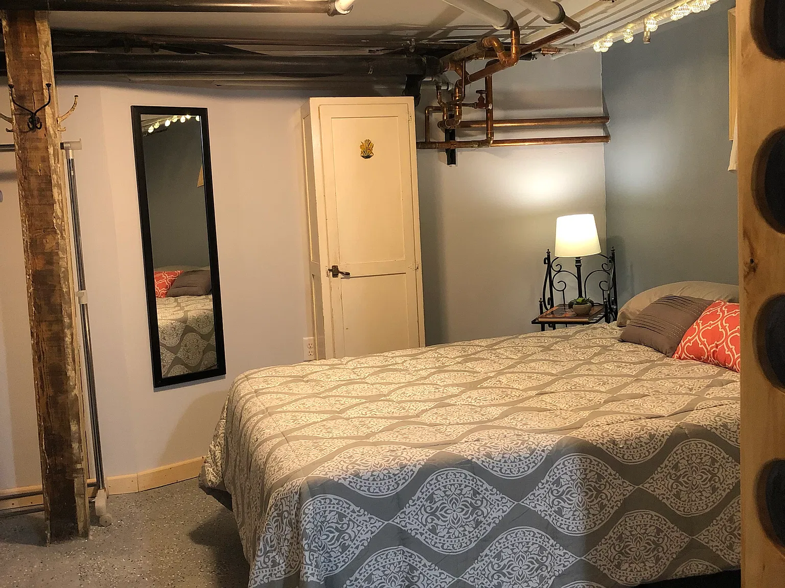 Studio, 500 sqft, $1,200 — Photo 2