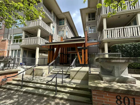 801 Klahanie Dr #121, Pt Moody, BC V3H 5K4