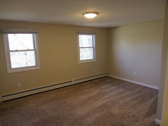 3rd image of 375 Whitehall Road