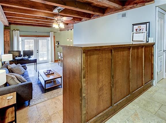 4th image of 1111 W 46th St APT 45