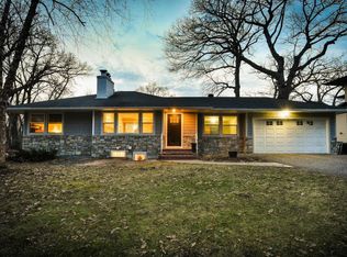 243 Glenbrook Rd N, Wayzata, MN 55391