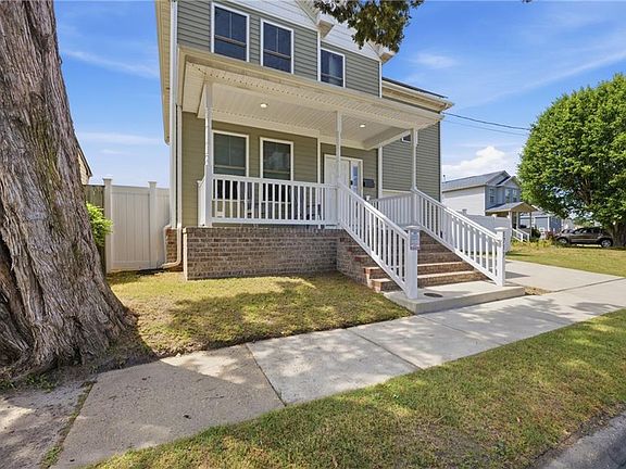3rd image of 1713 Oakfield Ave