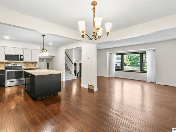 21306 Harney St, Elkhorn, NE 68022 view 2