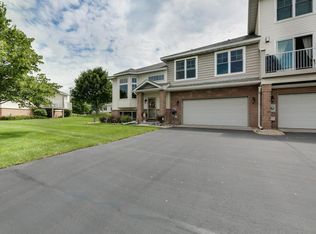 20059 Heritage Dr, Lakeville, MN 55044