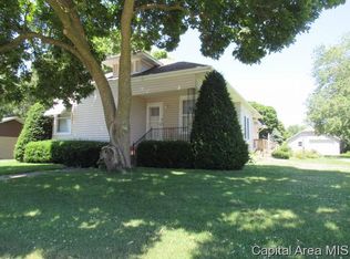 104 W Main St, Altona, IL 61414