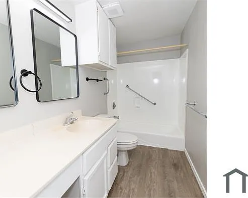 4 bed, 1856 sqft, $1,900 — Photo 2