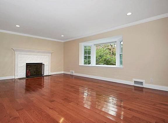 3rd image of 610 Seney Ave