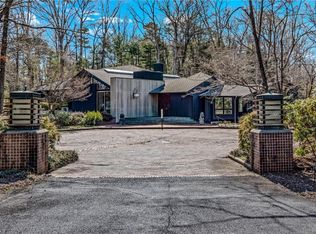 2850 Galsworthy Dr, Winston Salem, NC 27106