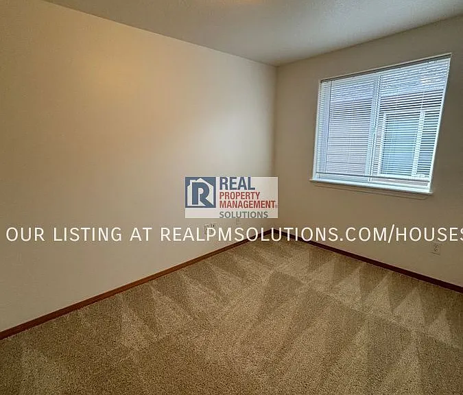470 Lair Ln — Photo 10