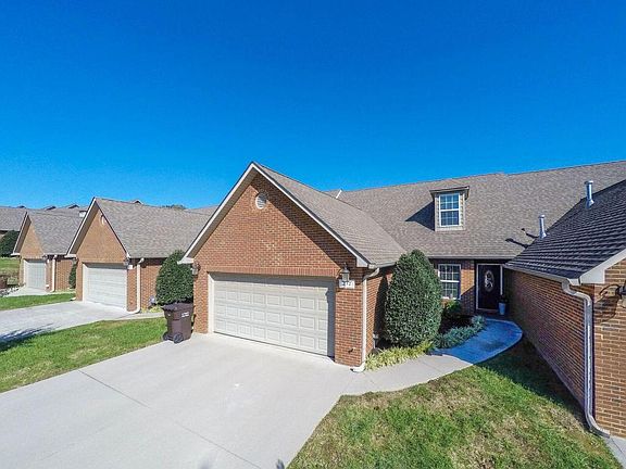5th image of 252 Meadow Walk Ln