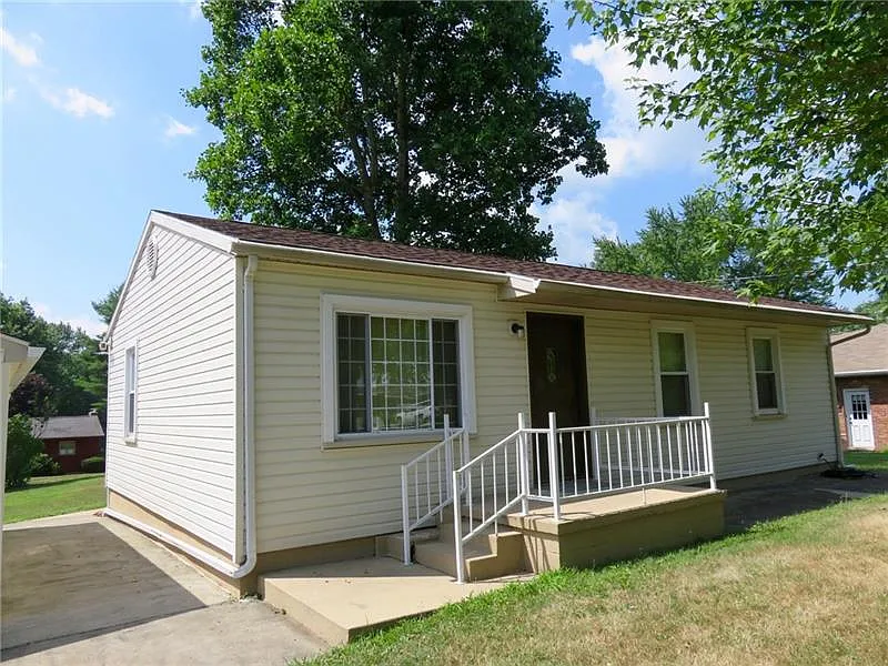 233 Sunset Dr photo 1