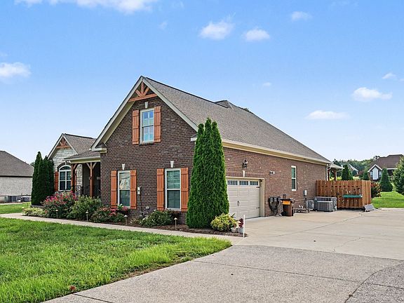 3rd image of 3043 Cross Gate Ln