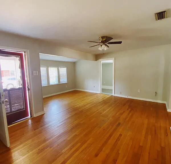 3412 Brady Ave — Photo 7