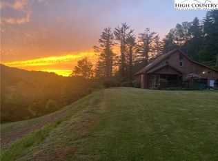 165 Smoky Hollow Rd, Laurel Springs, NC 28644