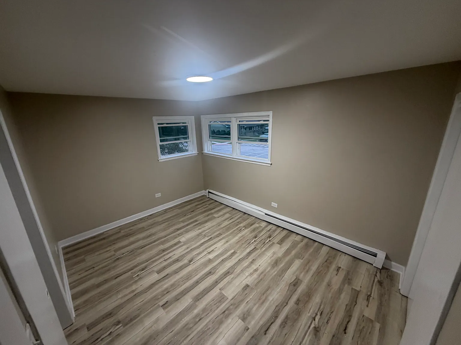 2 bed, 1000 sqft, $1,850 — Photo 3