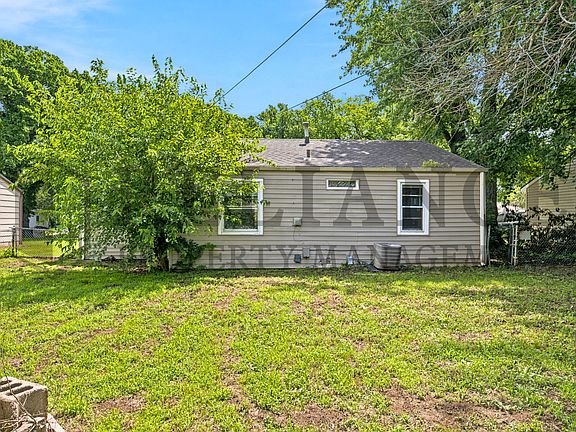 3rd image of 4421 S Oak Ave