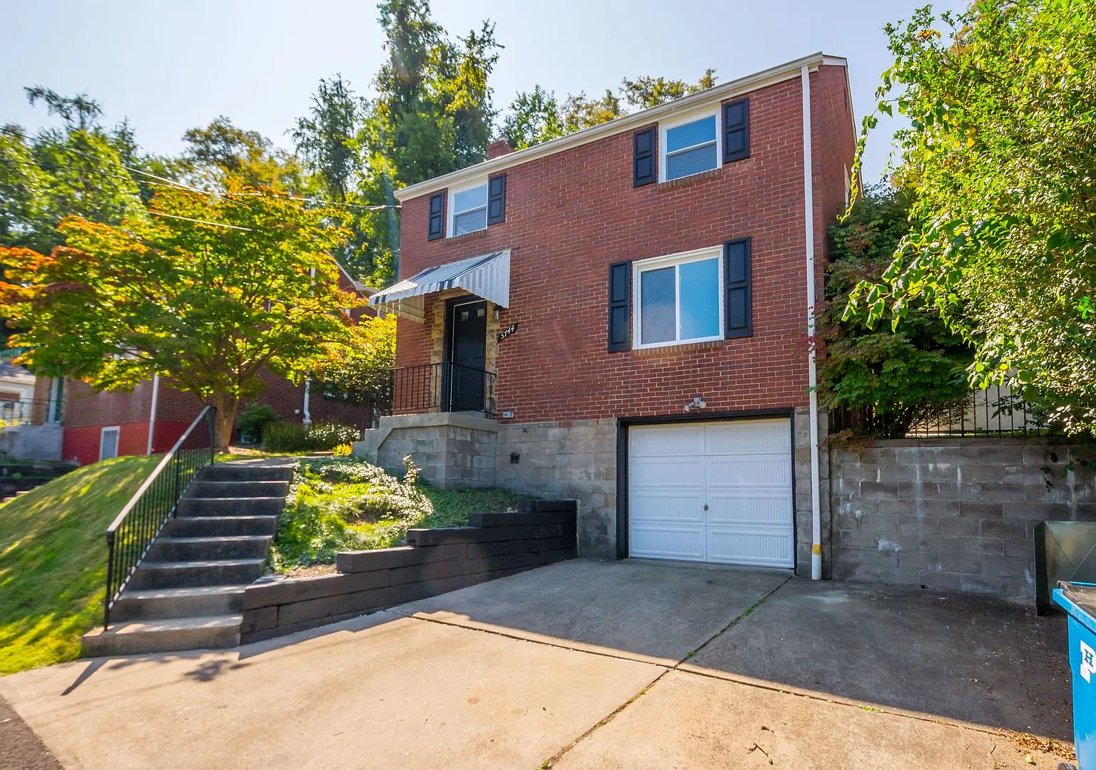 Available Oct 1st!! Renovated 3-Bedroom Penn Hills!! — Photo 2
