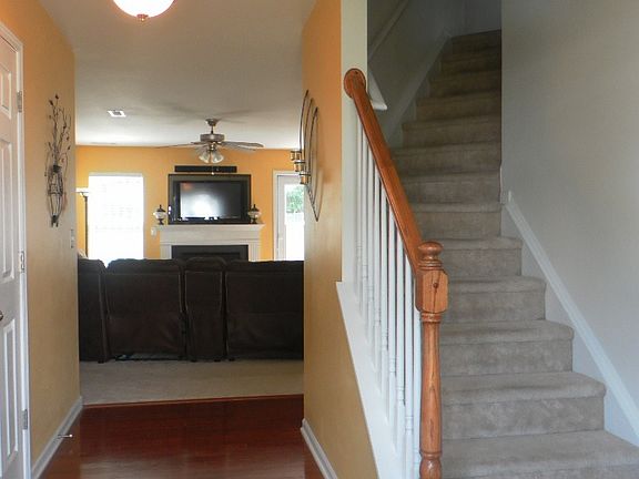4th image of 4255 Cole Creek Dr