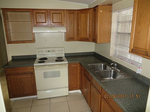 3rd image of 1025 W 14th St