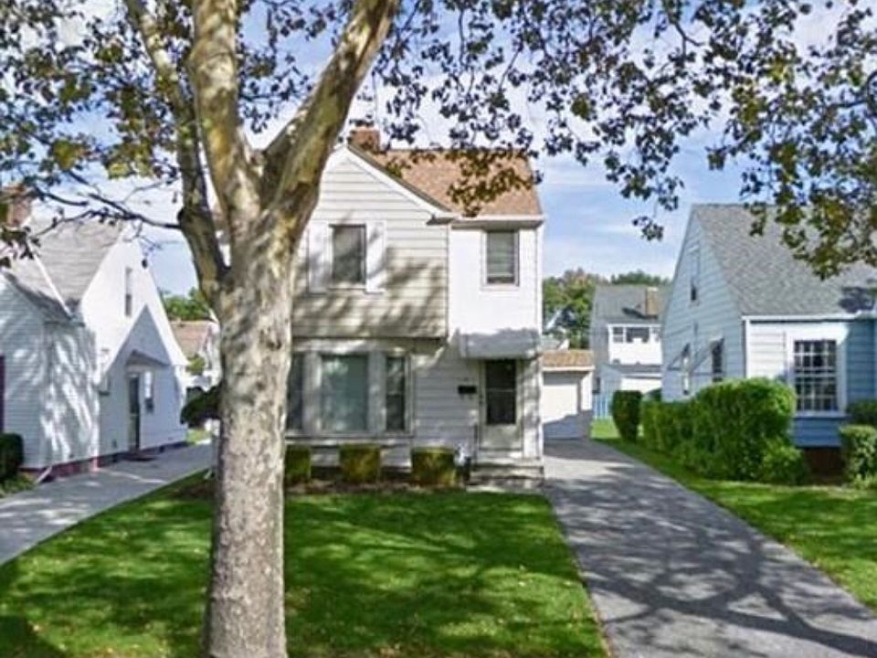 1st image of 15915 Walden Ave