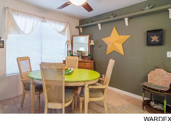 3rd image of 3051 Shoshone Dr