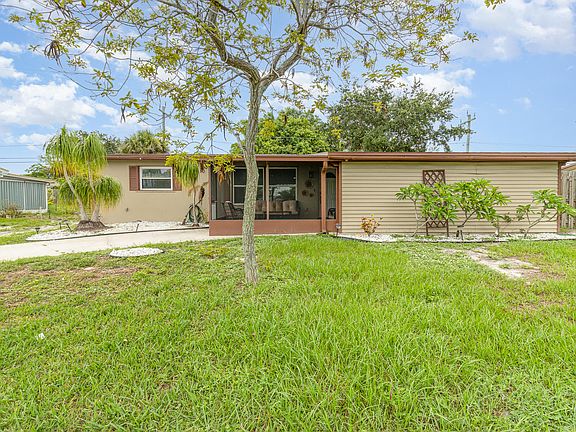 3rd image of 803 Ixora Dr