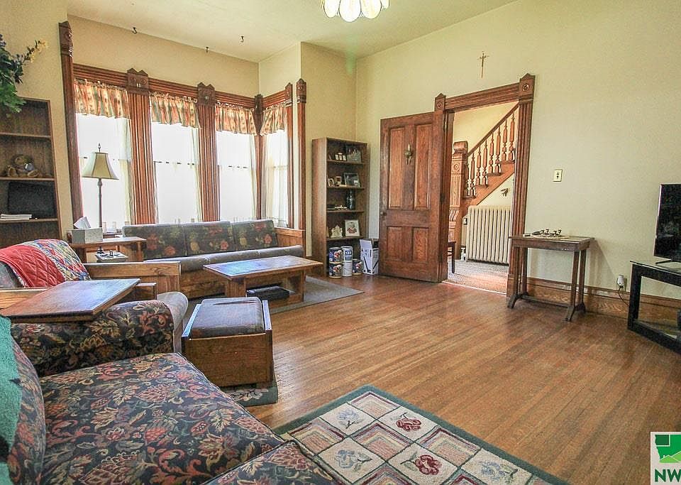 417 N 1st St, Laurens, IA 50554 Zillow