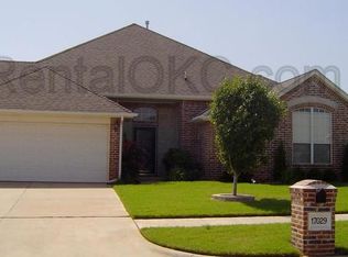 17029 Platinum Ln, Edmond, OK 73012