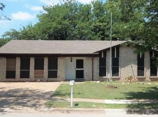 333 Hudson Ave, Crowley, TX 76036