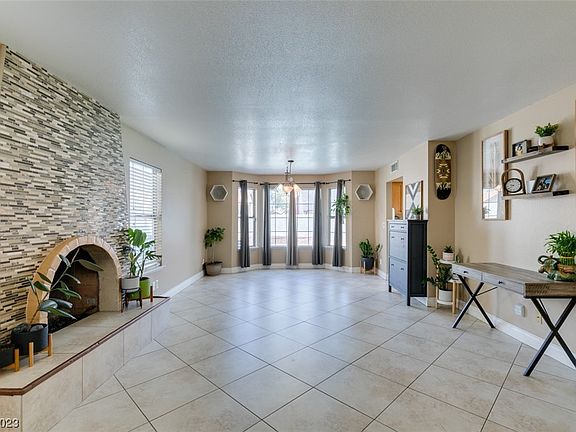 3rd image of 6248 Saginaw Dr