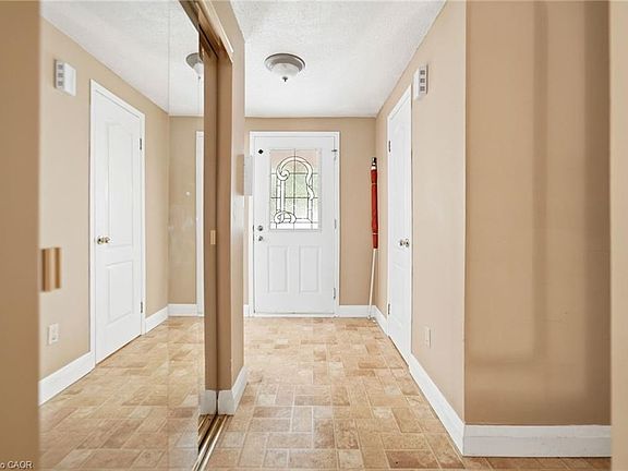 4th image of 155 Foxhunt Rd