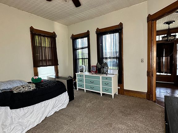 5th image of 338 W North St