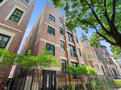 901 W Fletcher St APT 2, Chicago, IL, 60657