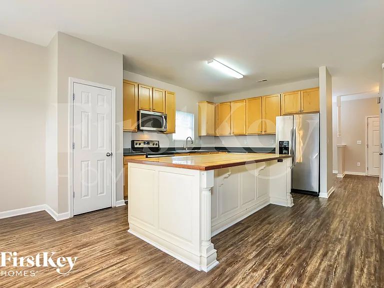 1531 Pecan Ln — Photo 9