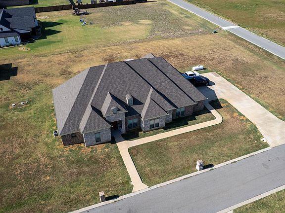 2nd image of 140 Conner Way