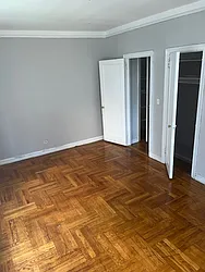 Rented by CENTURY 21 Sunny Gardens Realty, Inc.