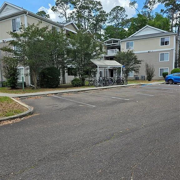 4000 SW 23rd St #6-305 — Photo 1