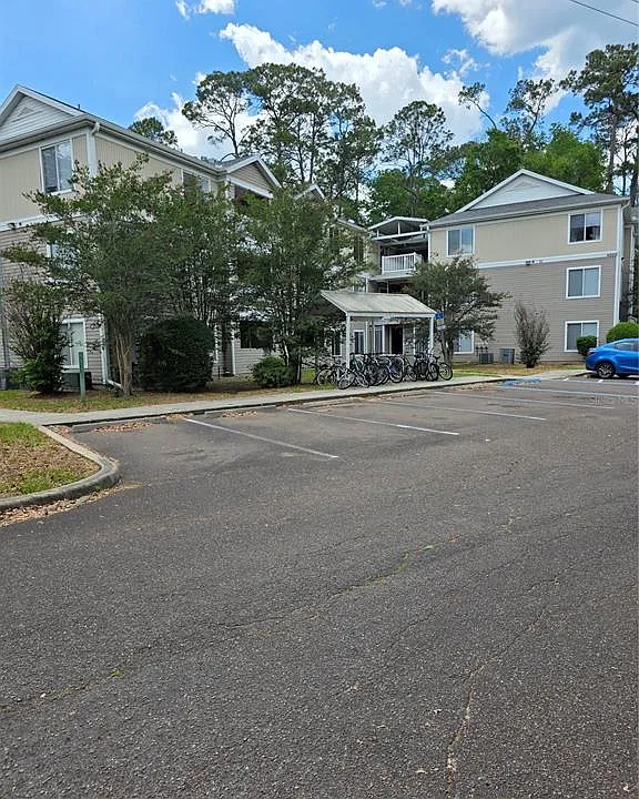 4000 SW 23rd St #6-305