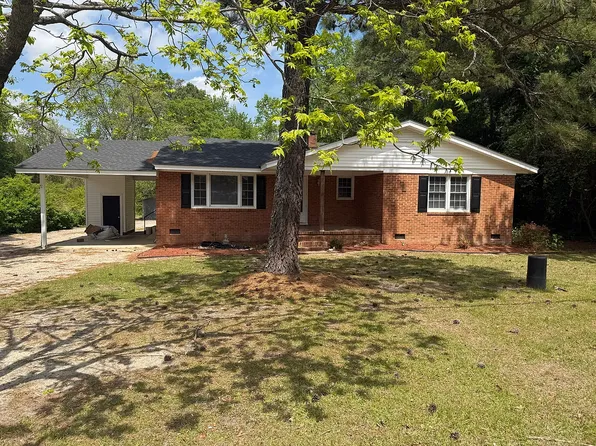 8642 W Mount Dr, Rocky Mount, NC 27803