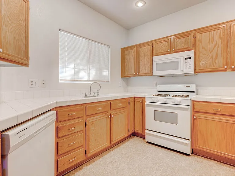 1846 Scimitar Dr — Photo 22