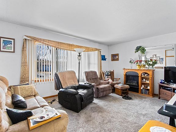 5th image of 120 6th Ave