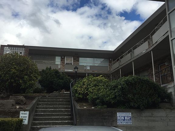 2nd image of 3213 Wetmore Ave APT 2