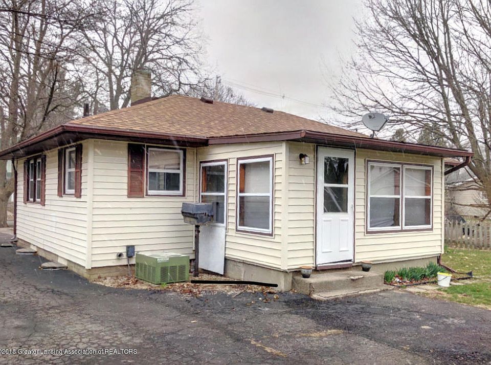 2nd image of 312 E Shaw St
