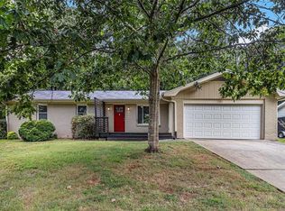 606 Mincey Ct, Stone Mountain, GA 30087